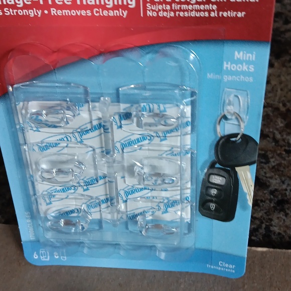 Command plastic hooks - Picture 9 of 10